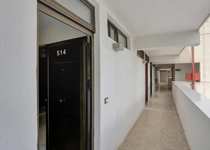 Апартаменти Sea Views Modern Estudio Olimpia Near The