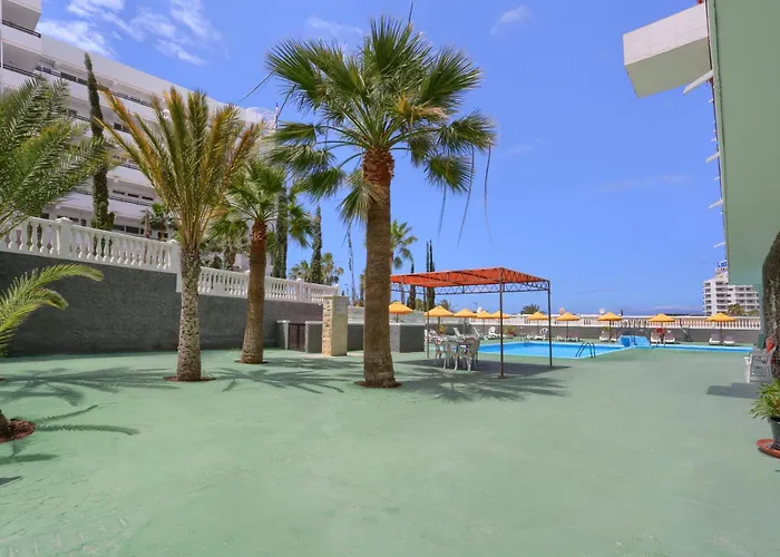 Апартаменти Sea Views Modern Estudio Olimpia Near The *